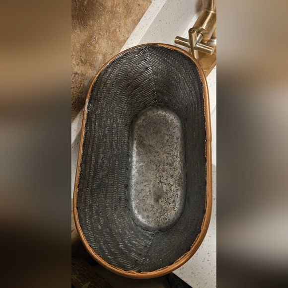 🌟Rustic Copper Miniature Bathtub Home Decor Planter🌟 - Picture 5 of 10